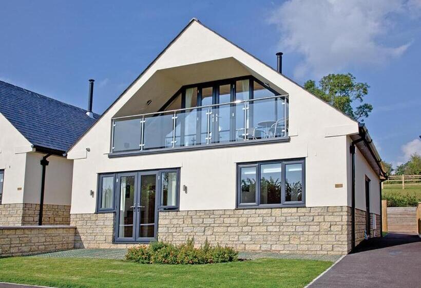 ３ベッドルームハウス, Windmill Retreat