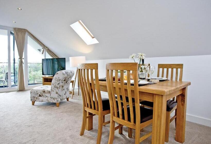 ３ベッドルームハウス, Windmill Retreat