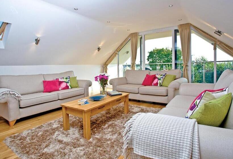 ３ベッドルームハウス, Windmill Retreat