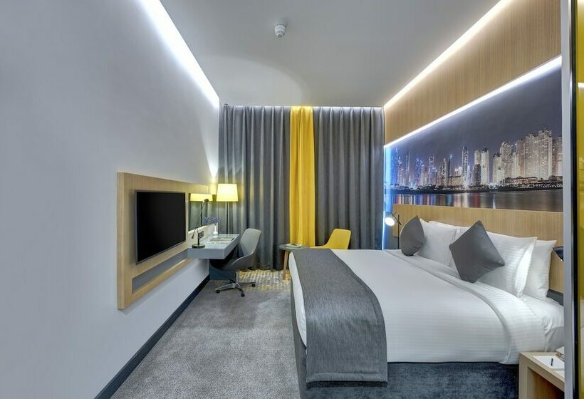 اتاق کلاسیک, Urban Al Khoory