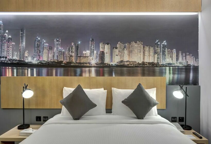 古典房间, Urban Al Khoory