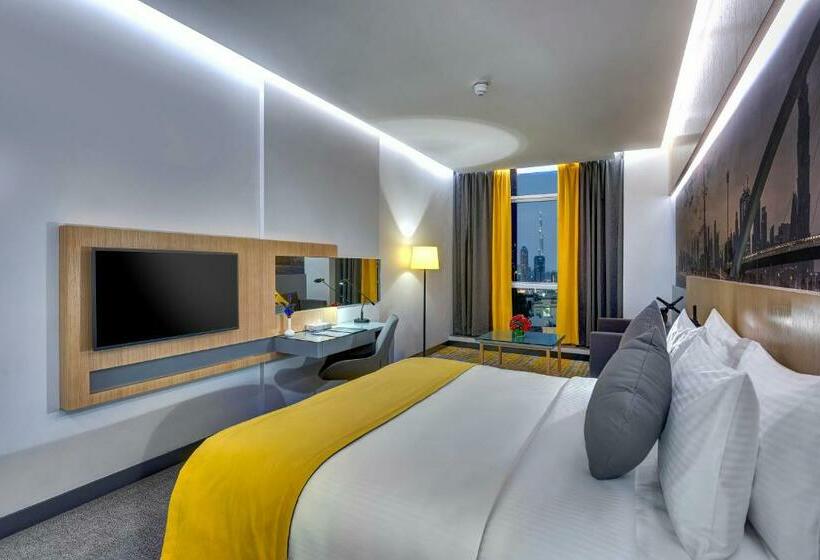 اتاق پرمیوم, Urban Al Khoory