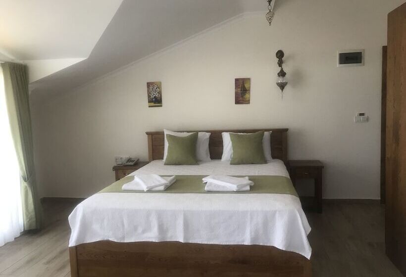 디럭스 룸, Infinity Ruby