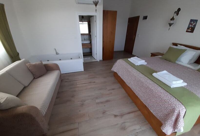 디럭스 룸, Infinity Ruby