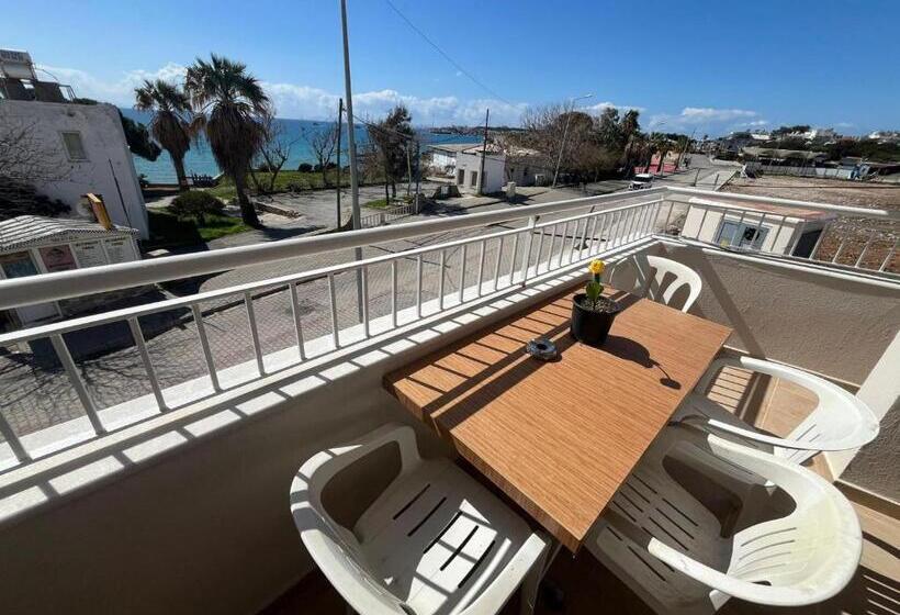 海の見える1ベッドルームアパートメント, Holiday Apart 50 Meters To Beach, Sea View Apartments