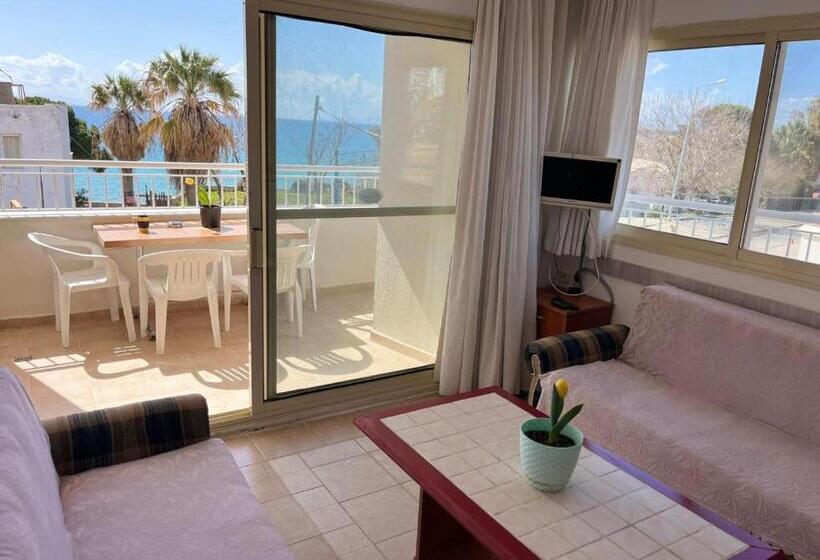 海の見える1ベッドルームアパートメント, Holiday Apart 50 Meters To Beach, Sea View Apartments