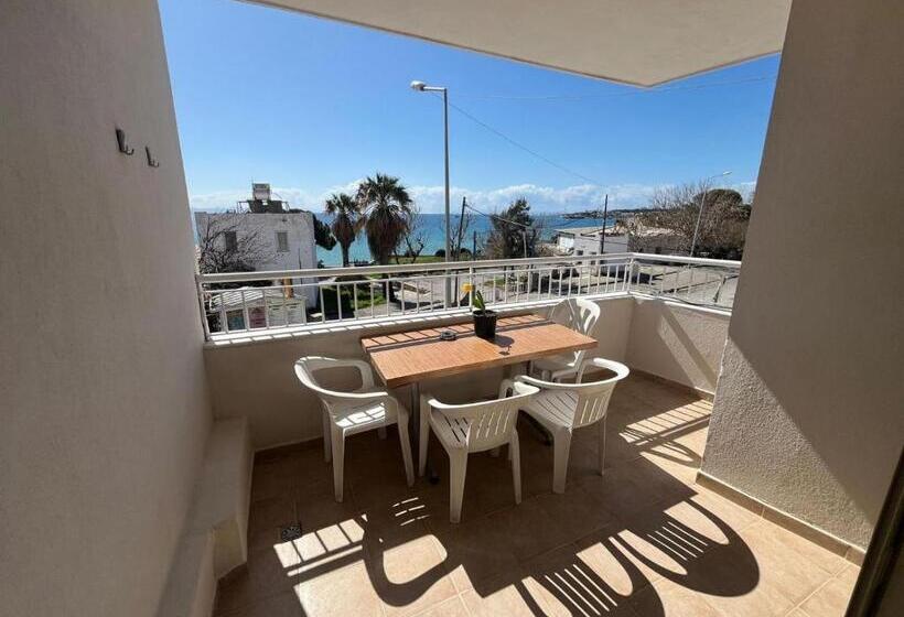 海の見える1ベッドルームアパートメント, Holiday Apart 50 Meters To Beach, Sea View Apartments