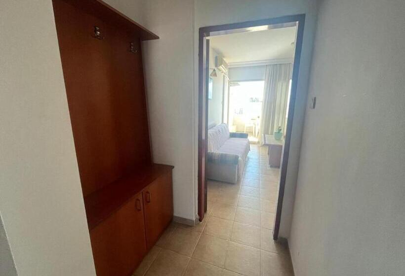 آپارتمان 1 خوابه با بالکن, Holiday Apart 50 Meters To Beach, Sea View Apartments