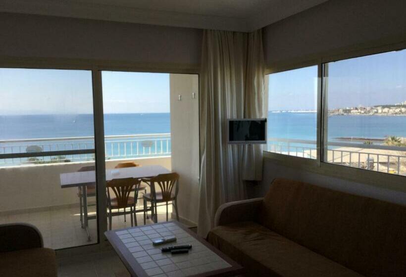 海の見える1ベッドルームアパートメント, Holiday Apart 50 Meters To Beach, Sea View Apartments