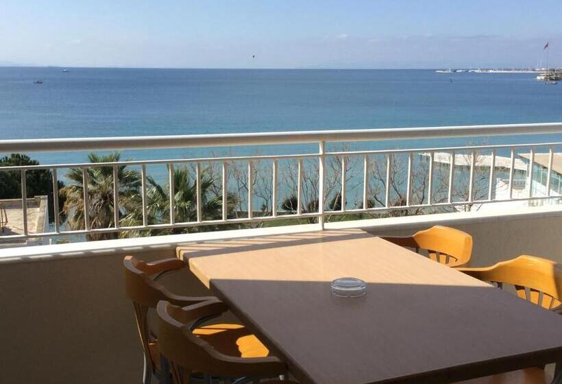 海の見える1ベッドルームアパートメント, Holiday Apart 50 Meters To Beach, Sea View Apartments