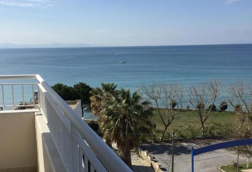 آپارتمان 1 خوابه با چشم‌انداز دریا, Holiday Apart 50 Meters To Beach, Sea View Apartments
