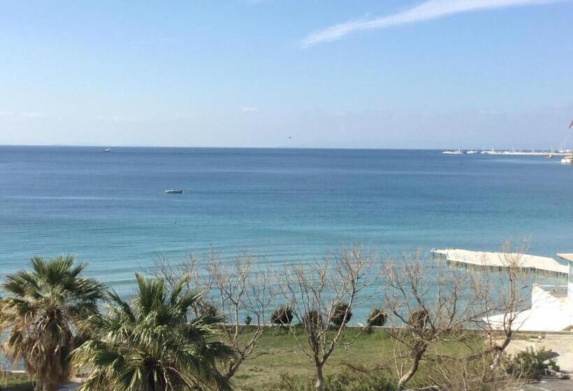 海の見える1ベッドルームアパートメント, Holiday Apart 50 Meters To Beach, Sea View Apartments