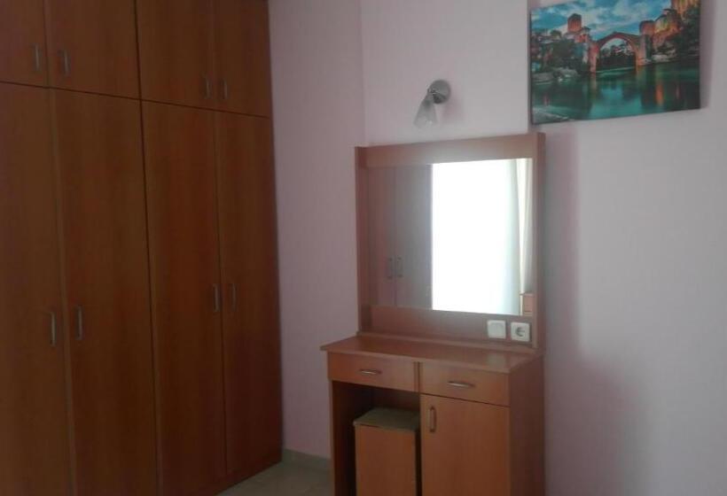 آپارتمان 1 خوابه با بالکن, Holiday Apart 50 Meters To Beach, Sea View Apartments