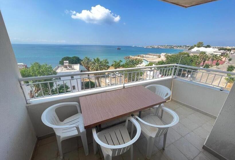 海の見える1ベッドルームアパートメント, Holiday Apart 50 Meters To Beach, Sea View Apartments