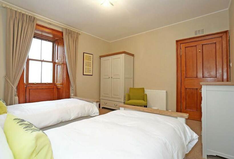 Дом 3 Спальни, Aberdeen Lighthouse Cottages