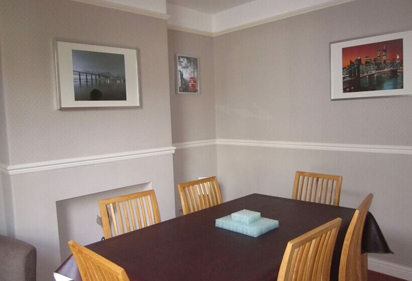 בית, חדר שינה 1, Gable Cottage