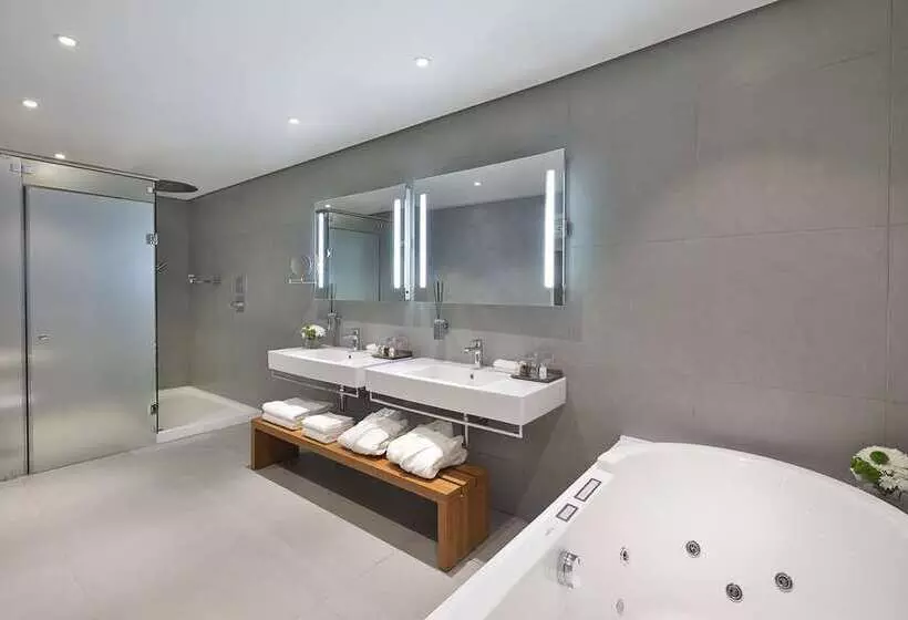 スイート, Chekhoff Hotel Moscow Curio Collection By Hilton