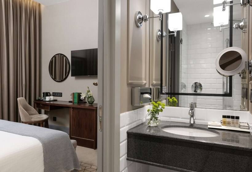 コンフォートルーム, Chekhoff Hotel Moscow Curio Collection By Hilton