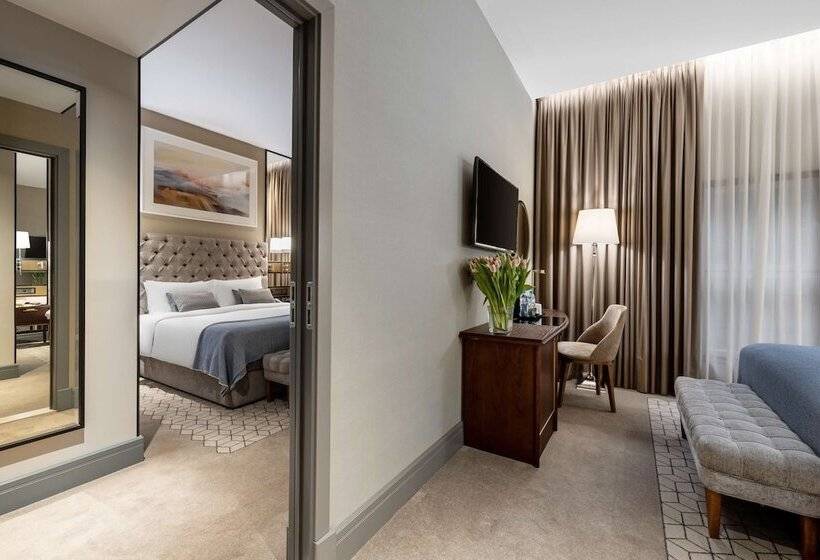 コンフォートルーム, Chekhoff Hotel Moscow Curio Collection By Hilton