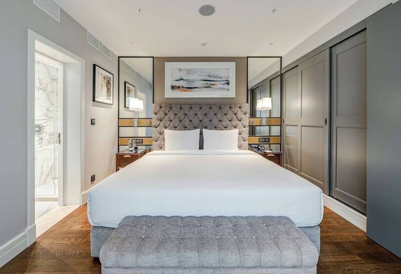 Люкс, Chekhoff Hotel Moscow Curio Collection By Hilton