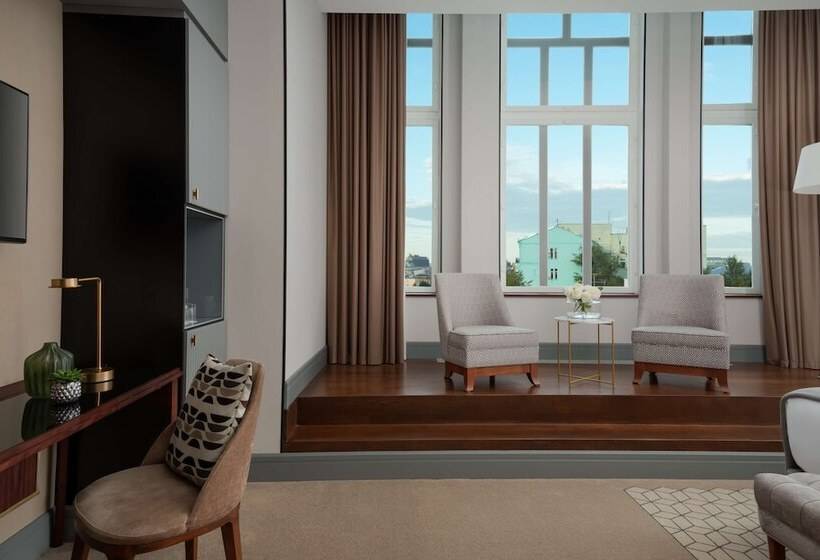 デラックスルーム, Chekhoff Hotel Moscow Curio Collection By Hilton