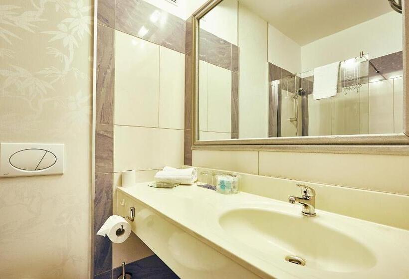 Superior Room, Continental Drobeta Turnu Severin