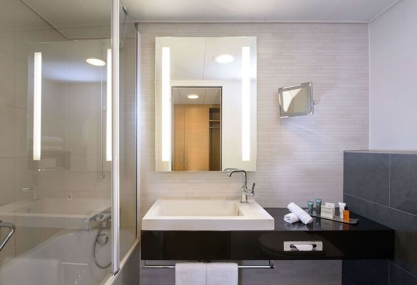 Номер Стандарт, Hilton Zurich Airport