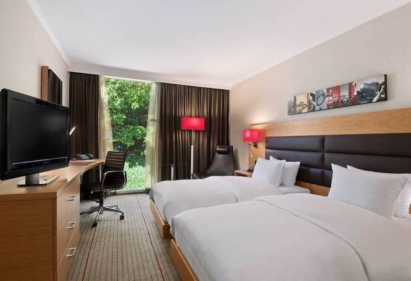 Номер Стандарт, Hilton Zurich Airport