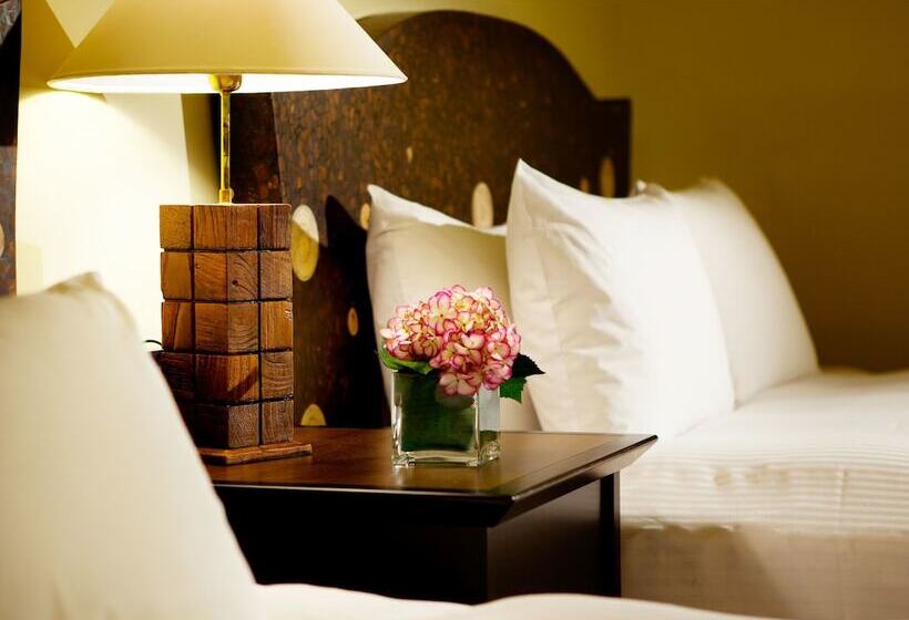 اتاق اجرایی با چشمانداز دریا, Howard Beach Resort Kenting