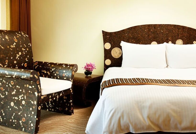 اتاق اجرایی با چشمانداز دریا, Howard Beach Resort Kenting