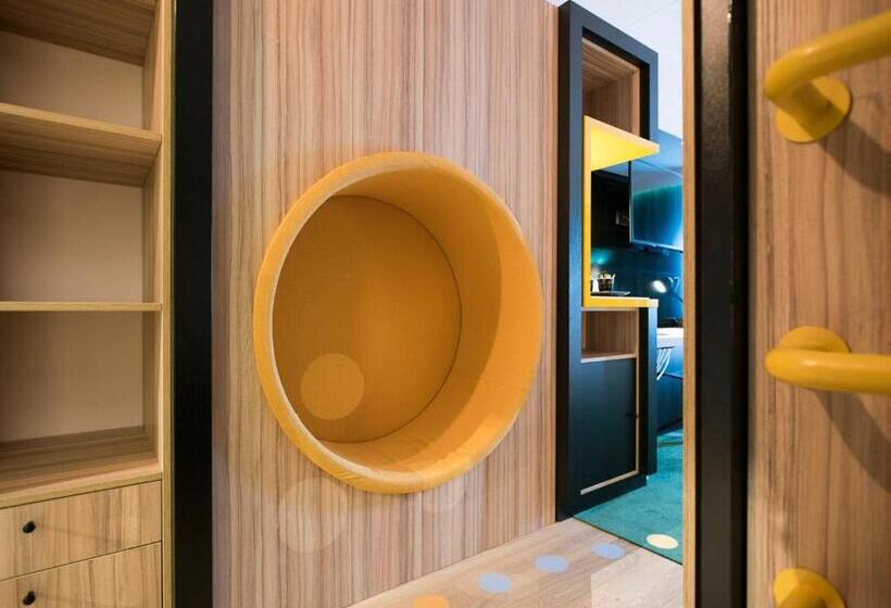 اتاق کلاب, Hup