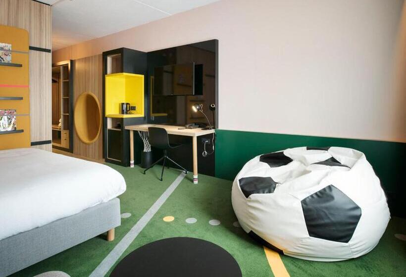 Club Room, Hup