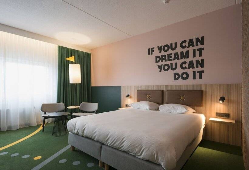 Standard Room, Hup