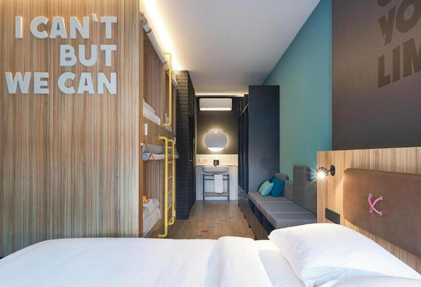 Standard Room, Hup