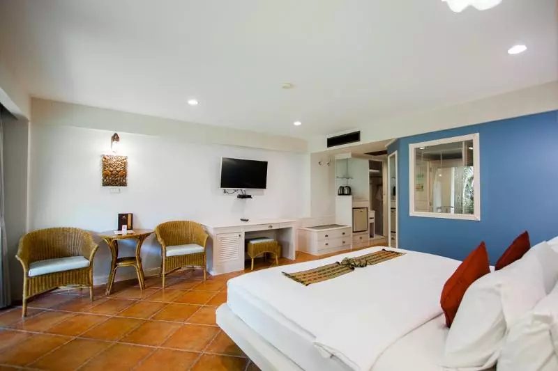 اتاق لوکس, Karon Sea Sands Resort Sha Plus