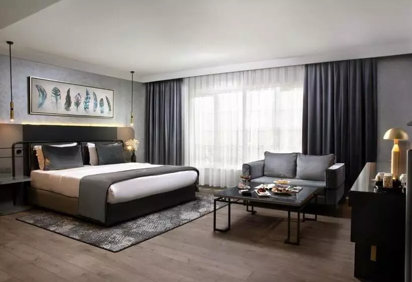 スイート, The Wings Hotels Neva Palas