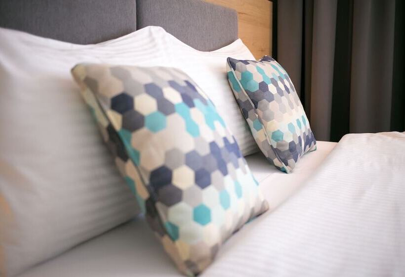 Quarto Estandar Individual, O3