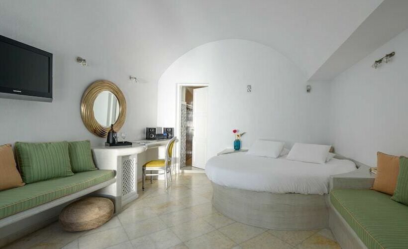 Полулюкс, Pegasus Suites & Spa