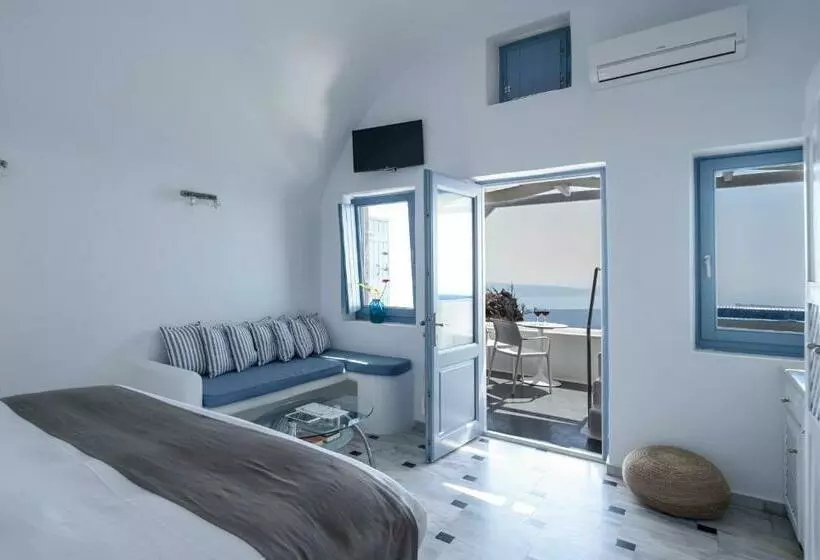 سوئیت جونیور با ماساژ آبی, Pegasus Suites & Spa