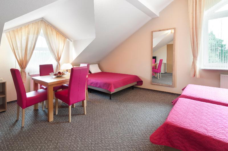 Номер Стандарт Трехместный, Petrus