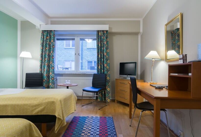 Номер Стандарт, Teaterhotellet