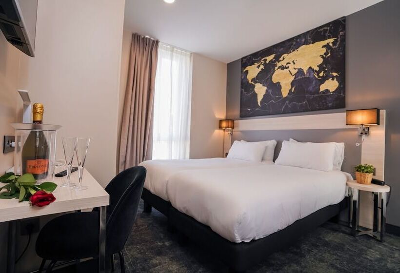 スタンダードルーム, Univers