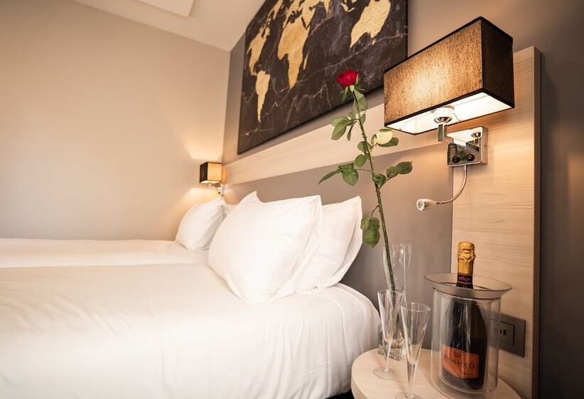 スーペリアールーム, Univers