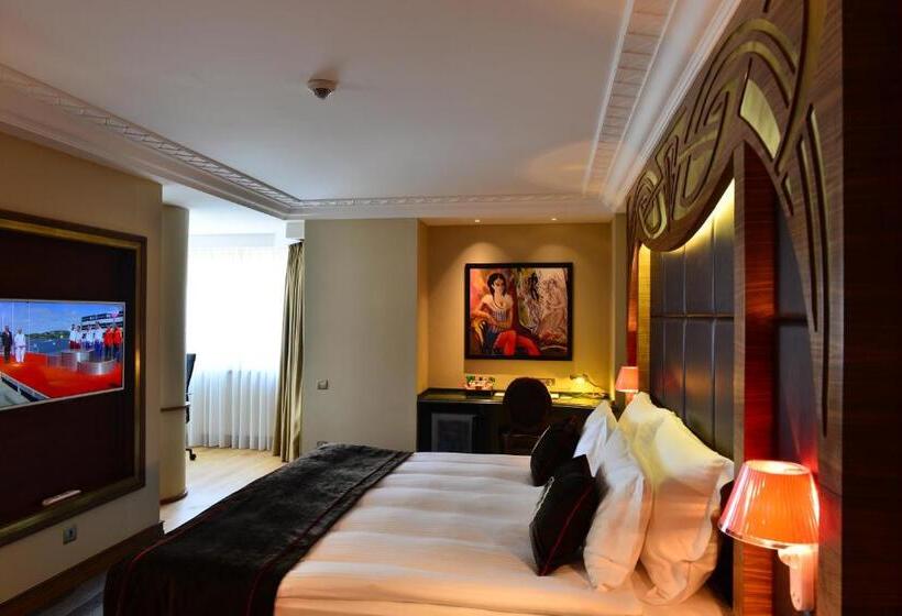اتاق لوکس با تخت بزرگ, Warwick Ankara