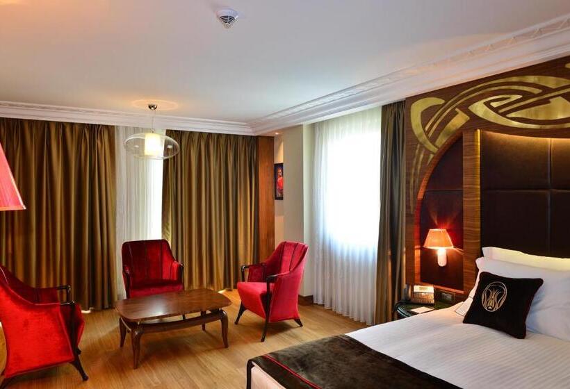 סוויטת ג'וניור, Warwick Ankara