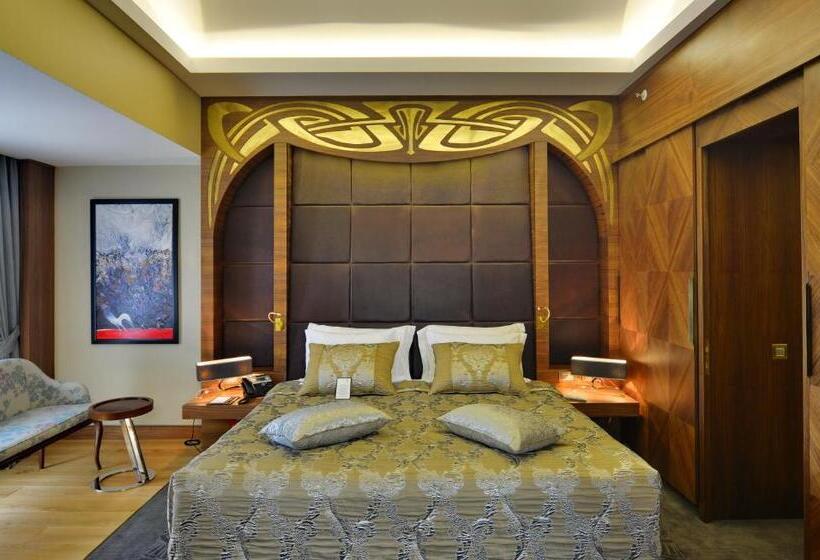 سوئیت پنت هاوس, Warwick Ankara