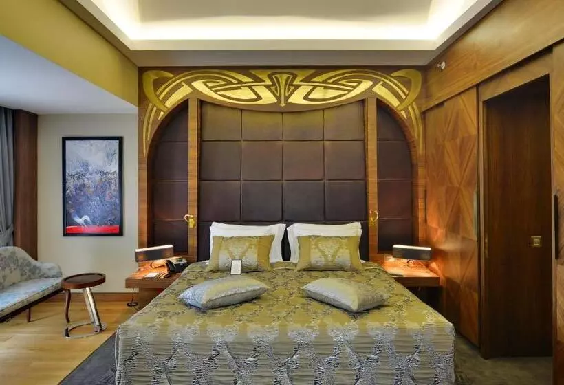 سوئیت پنت هاوس, Warwick Ankara