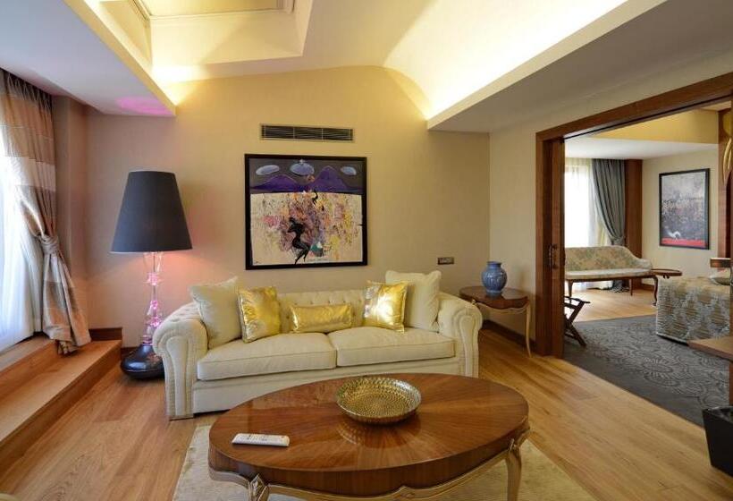 סוויטת פנטהאוז, Warwick Ankara