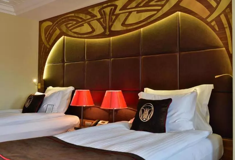 اتاق لوکس, Warwick Ankara