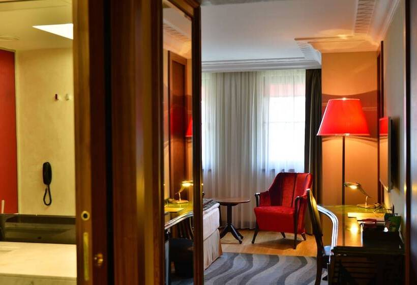 חדר דלוקס, Warwick Ankara